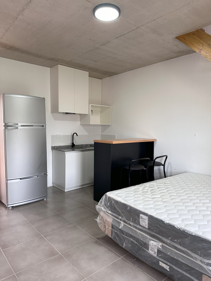 Monoambiente con terraza propia