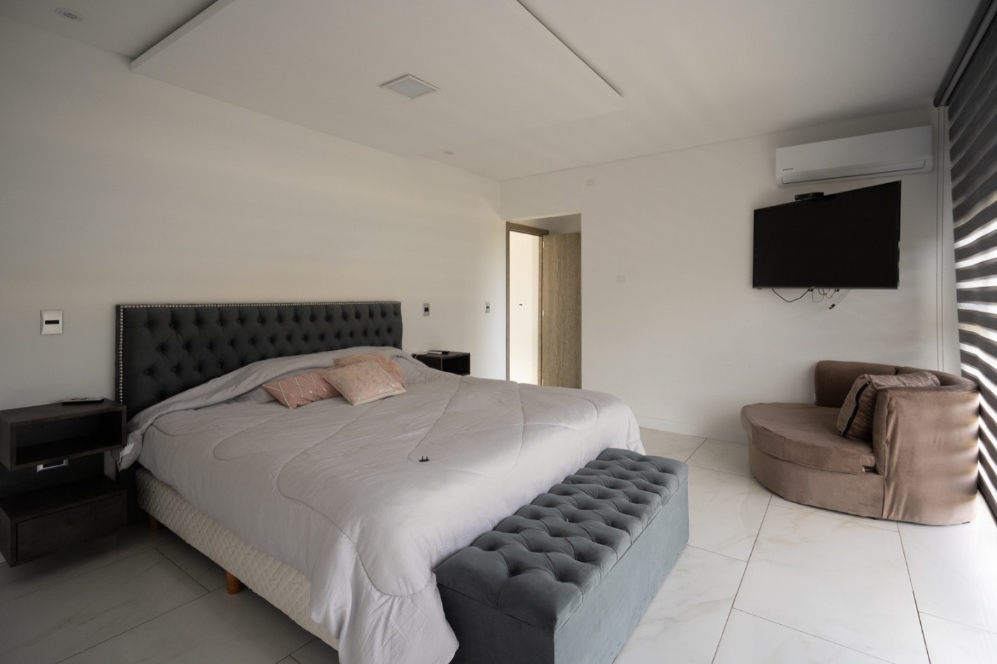 Casa en venta 7 ambientes - La Herradura - Espectacular