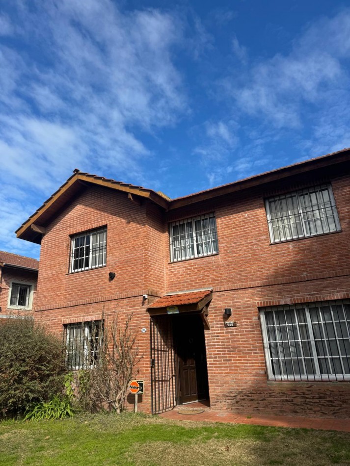 Casa en Venta en valeria del mar, excelente ubicacion - a pasos del mar