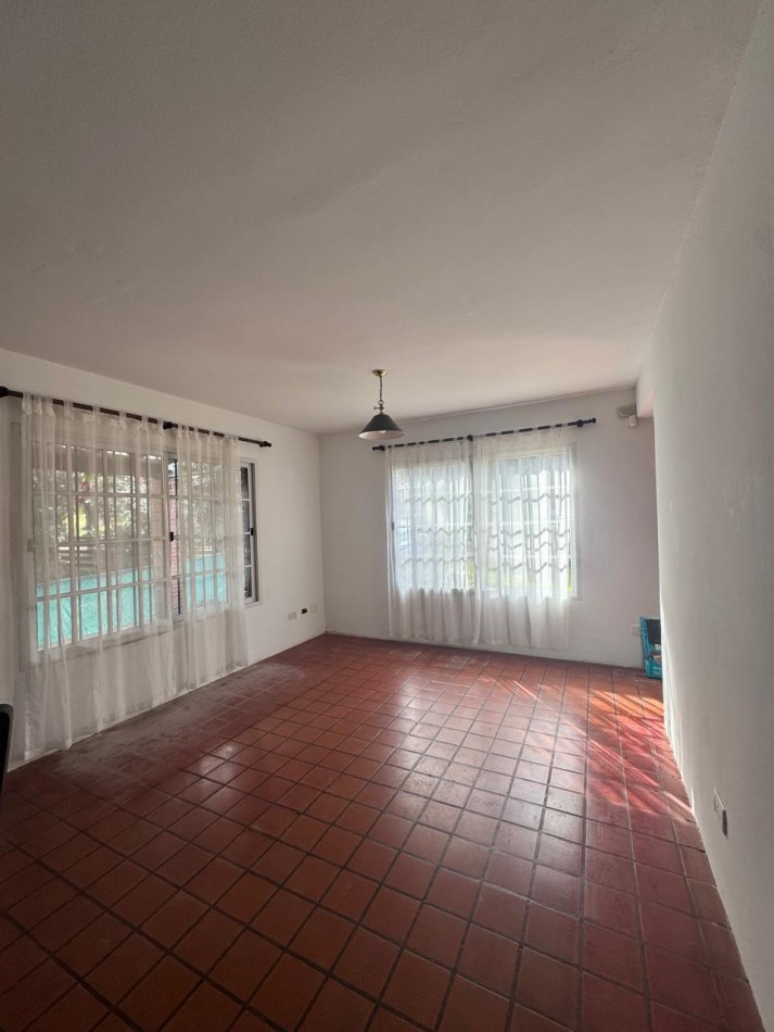 Casa en Venta en valeria del mar, excelente ubicacion - a pasos del mar