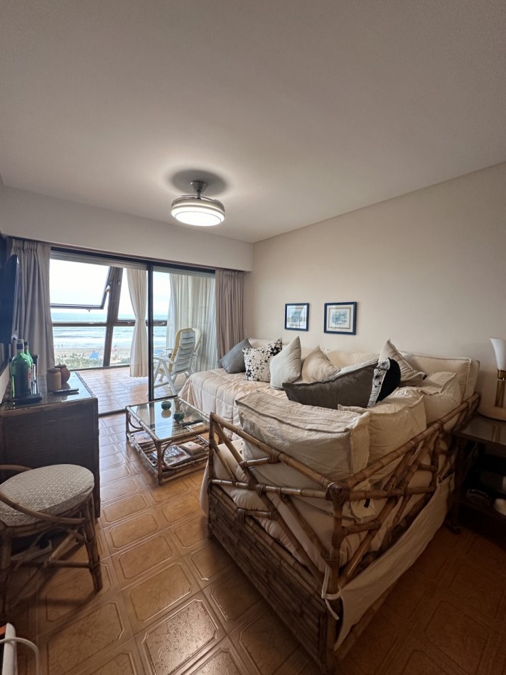 Departamento en venta frente al mar