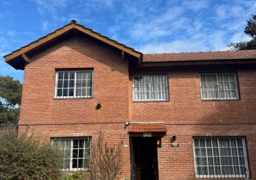 Casa en Venta en valeria del mar, excelente ubicacion - a pasos del mar